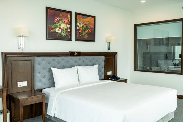 Khách Sạn Peace Hạ Long